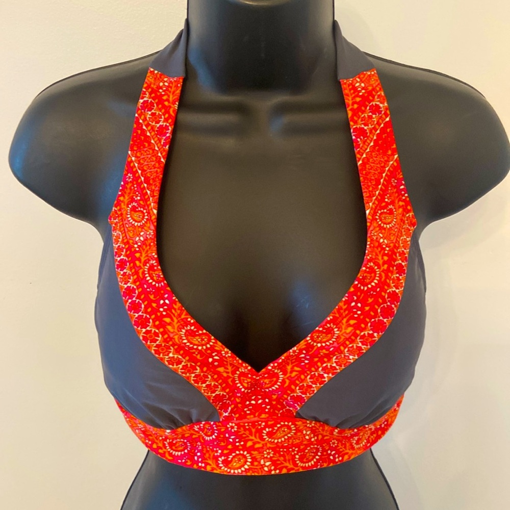 Athleta Ventana Bra Cup Halter Bikini Top  36 B/C